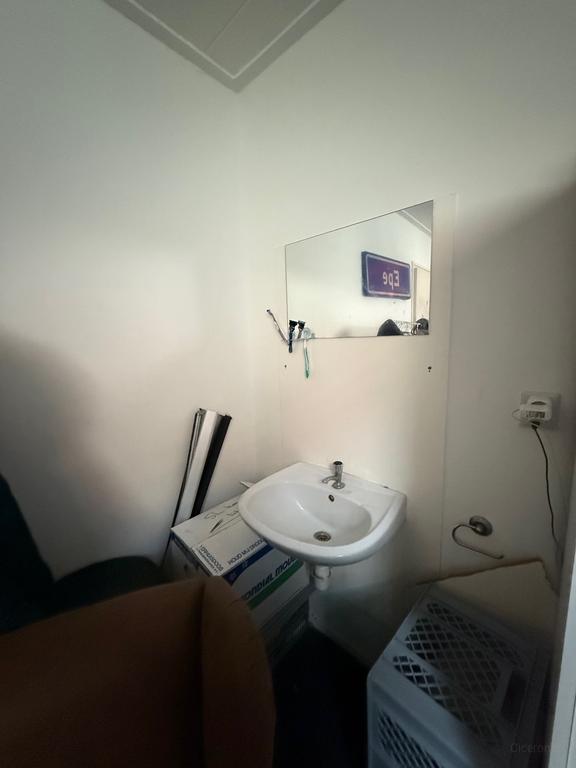 Kamer met wastafel aan het Boterdiep - Afbeelding 6
