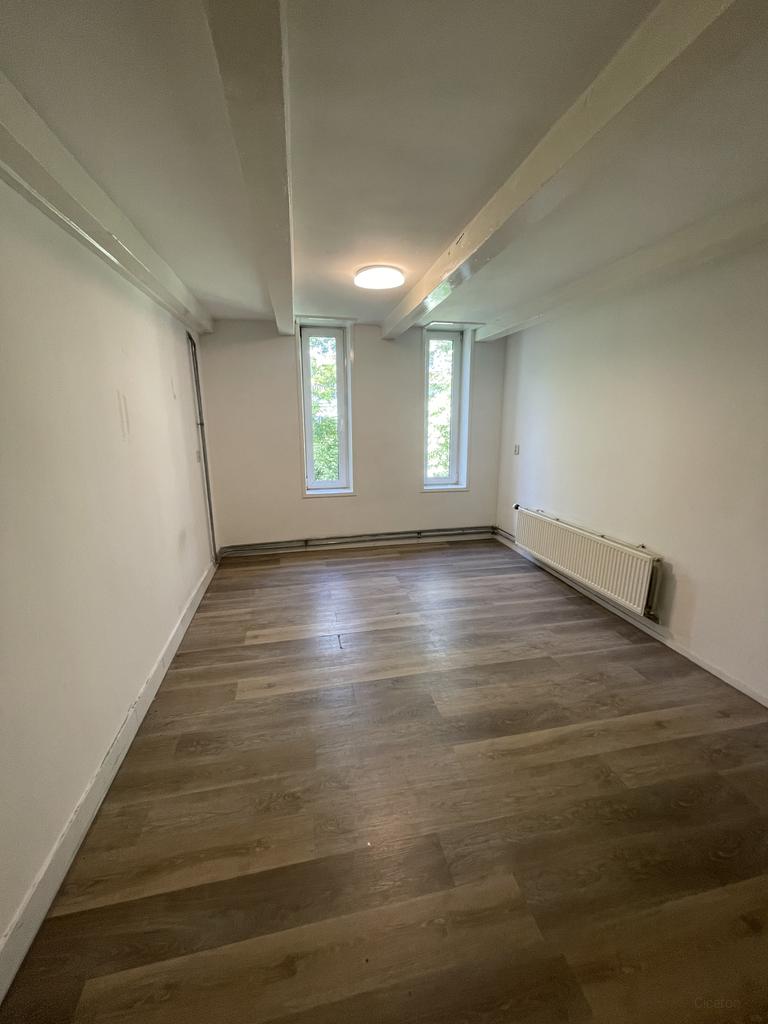 Kamer van 16 m² in studentenhuis aan het Boterdiep - Afbeelding 3