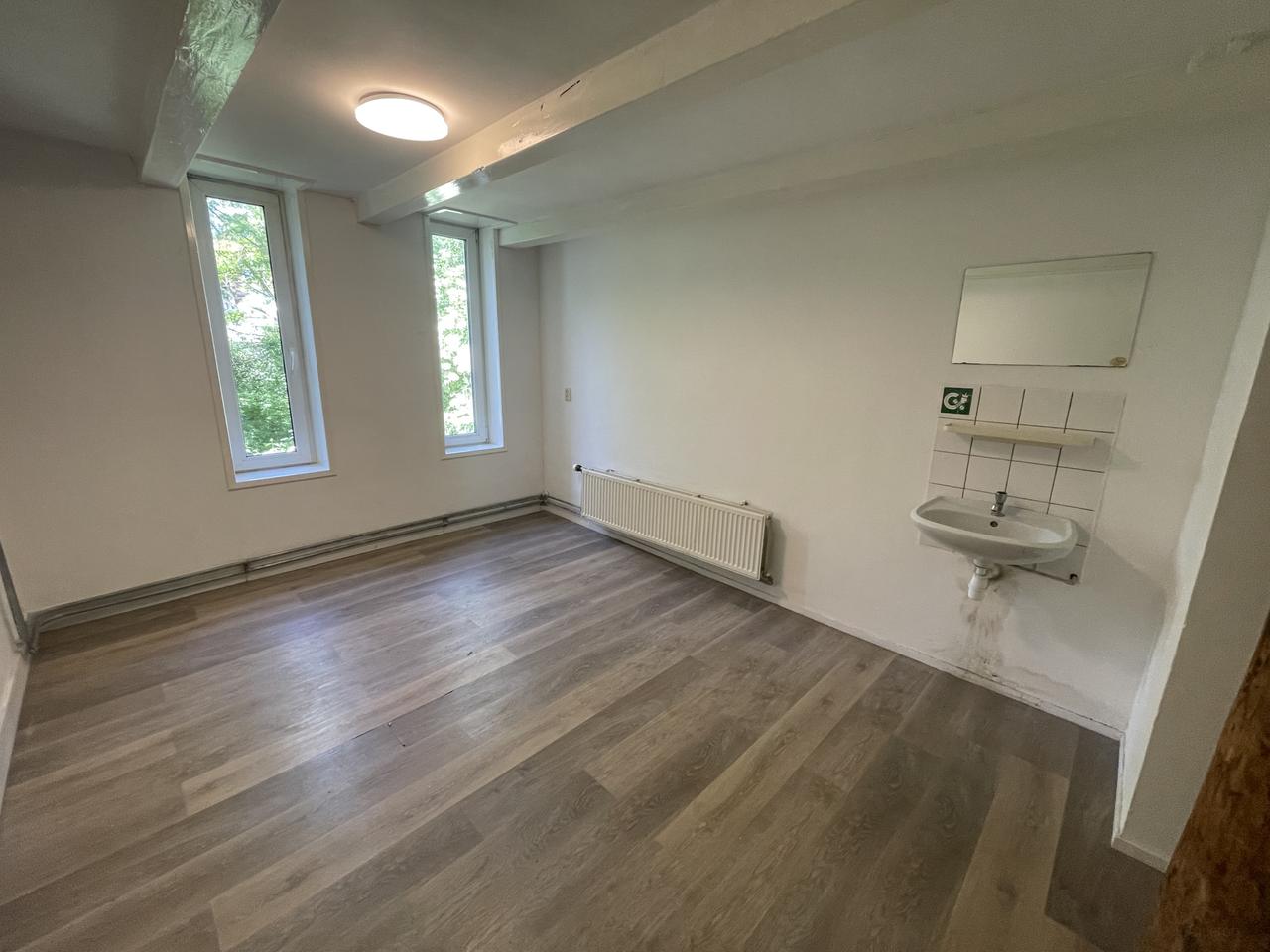 Kamer van 16 m² in studentenhuis aan het Boterdiep - Afbeelding 1