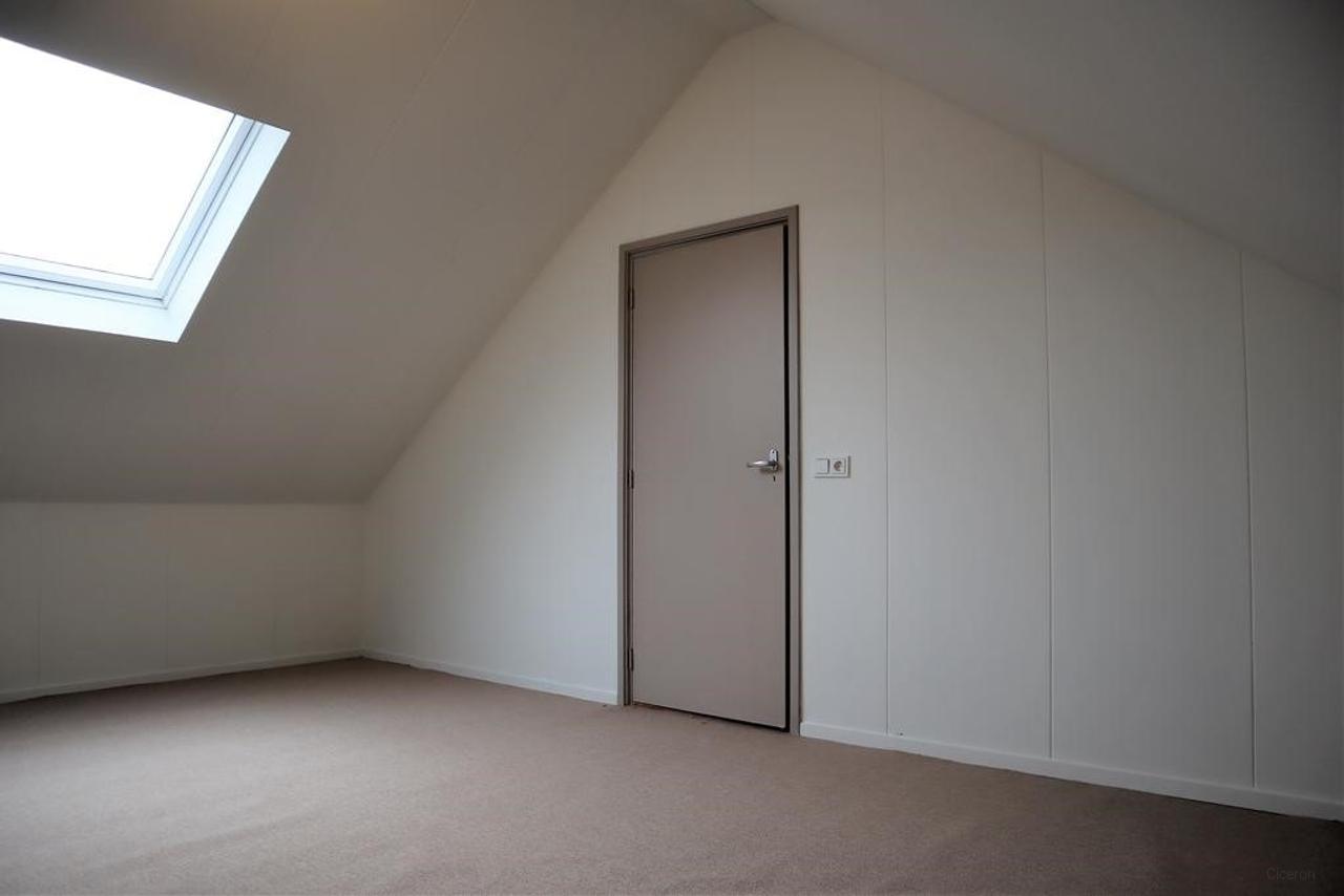 Corner house with garage in Heemskerk - Image 21