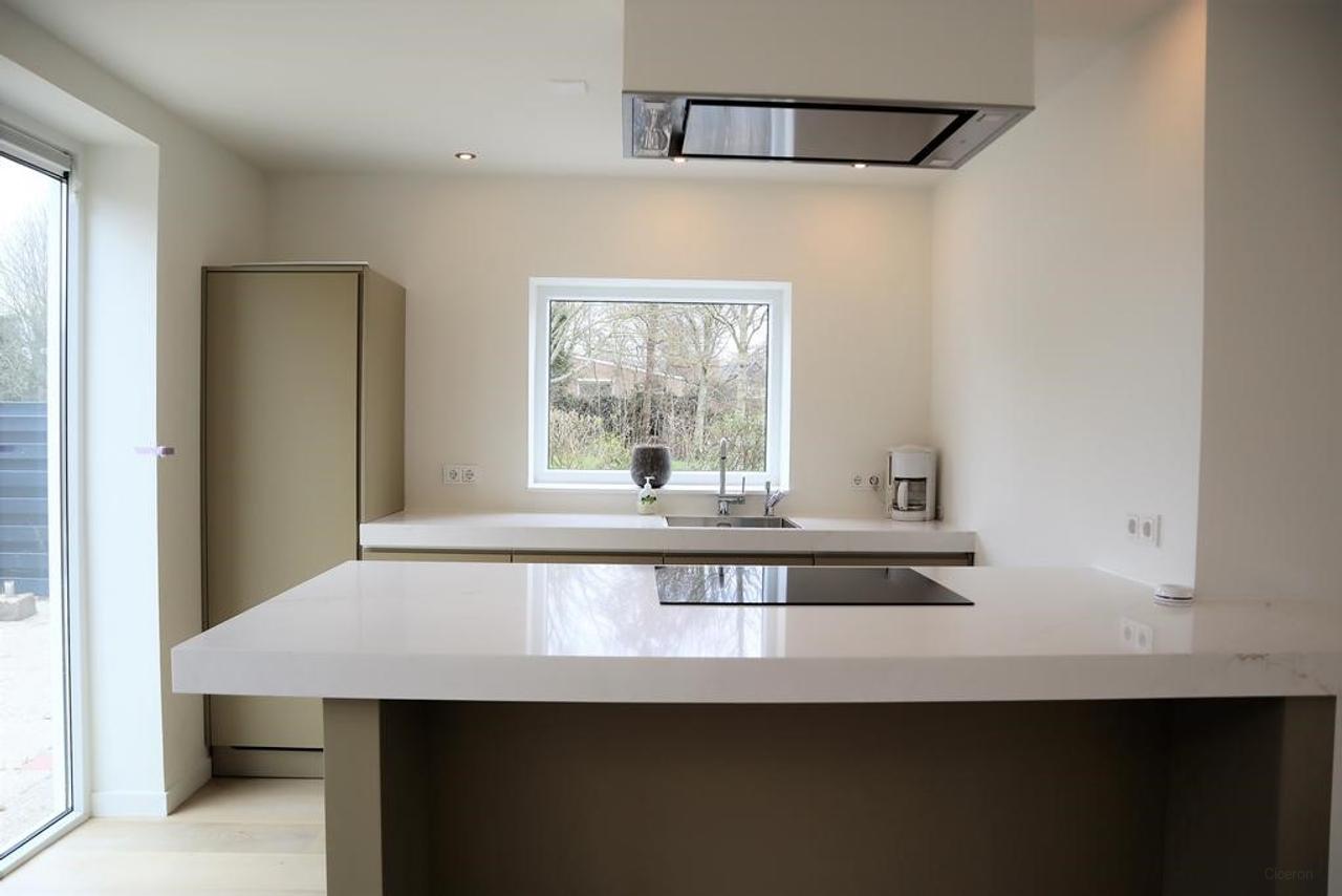 Corner house with garage in Heemskerk - Image 5