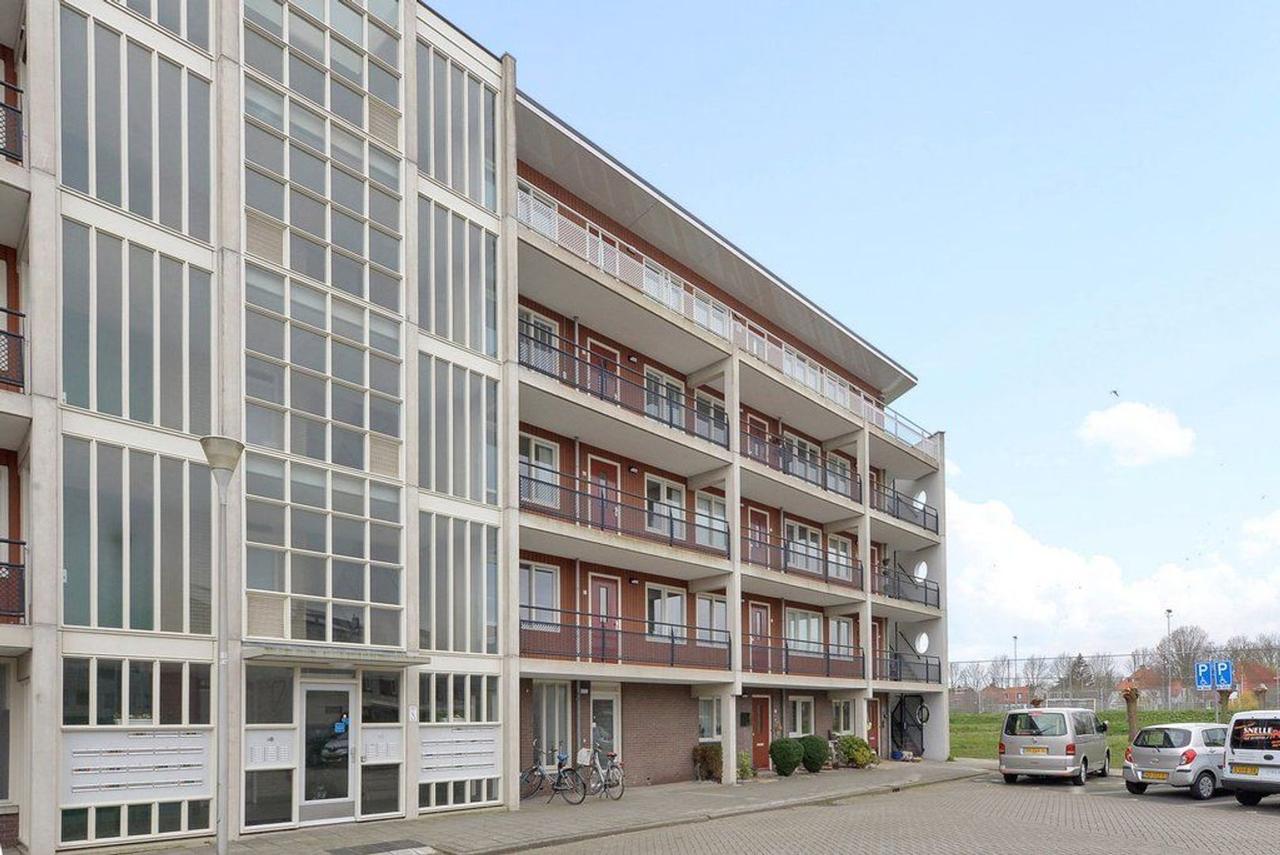 Licht 3-kamerappartement met balkon in Emerald - Afbeelding 2
