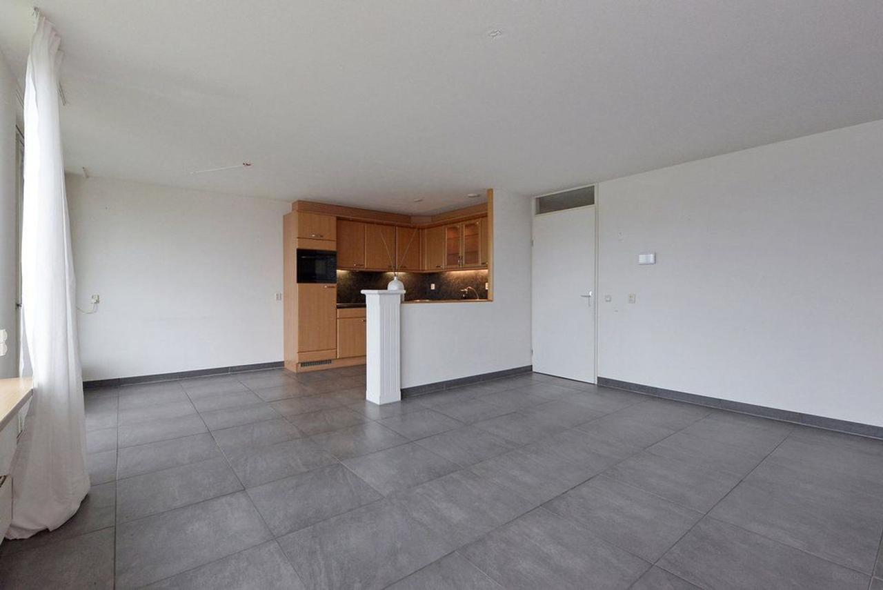 Licht 3-kamerappartement met balkon in Emerald - Afbeelding 7