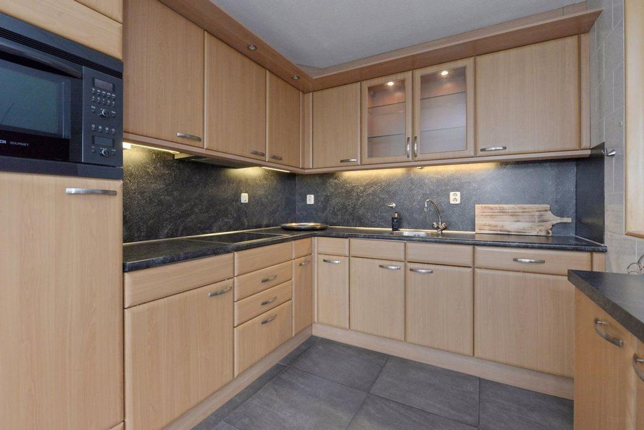 Licht 3-kamerappartement met balkon in Emerald - Afbeelding 4