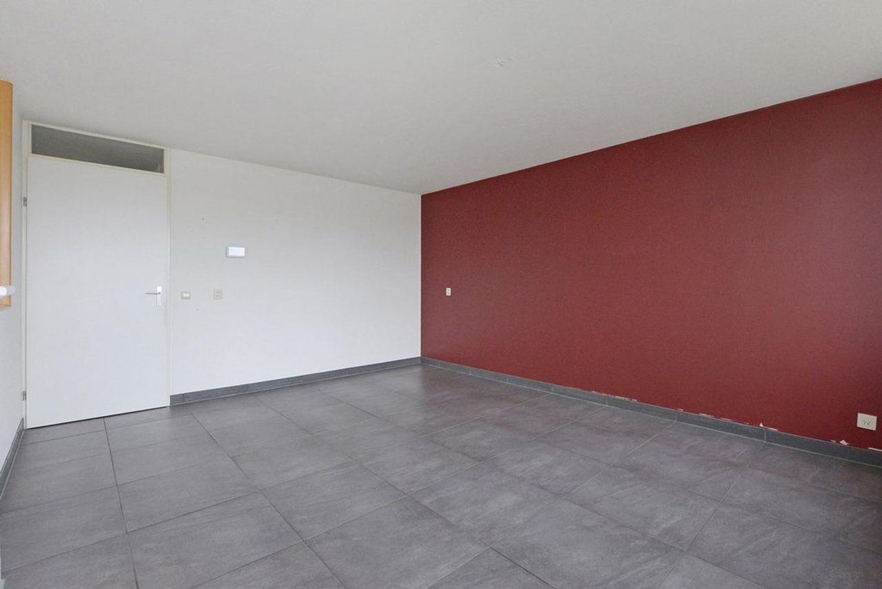 Licht 3-kamerappartement met balkon in Emerald - Afbeelding 8