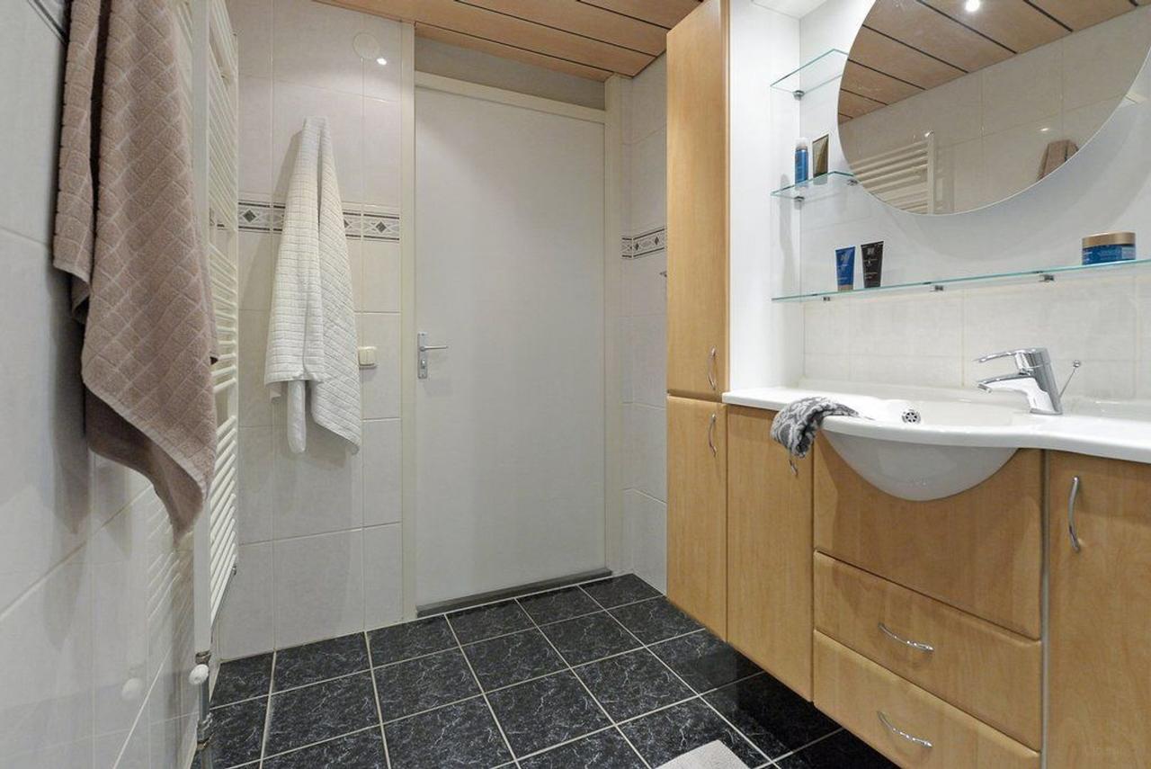 Licht 3-kamerappartement met balkon in Emerald - Afbeelding 6