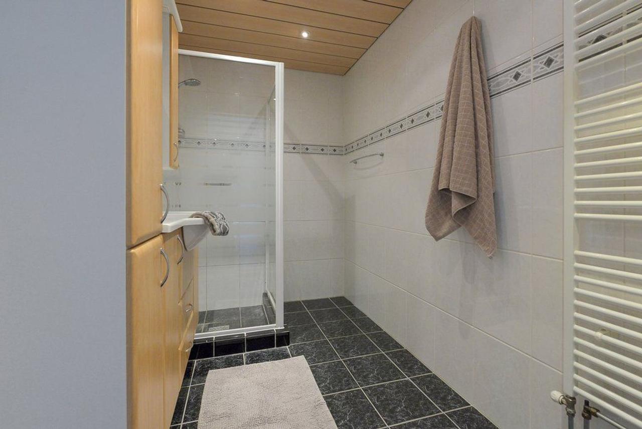 Licht 3-kamerappartement met balkon in Emerald - Afbeelding 5