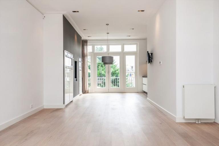 4-bedroom apartment with roof terrace - Image 5