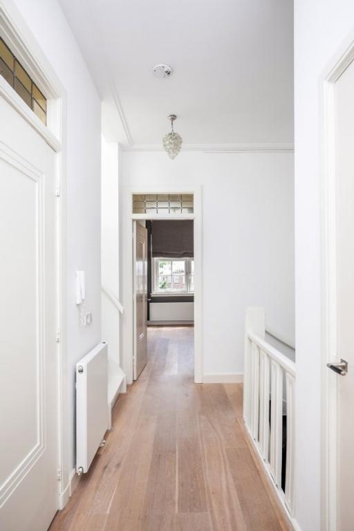 4-bedroom apartment with roof terrace - Image 13