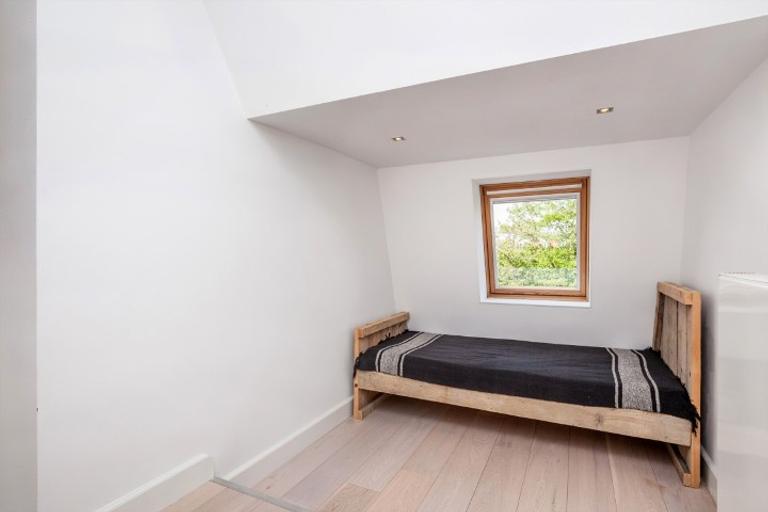 4-bedroom apartment with roof terrace - Image 25