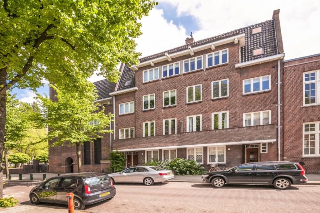 4-bedroom apartment with roof terrace - Image 1