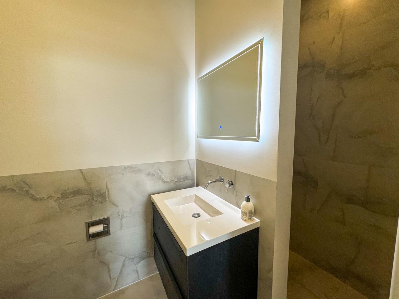 Furnished 1-bedroom apartment in De Schans - Image 9
