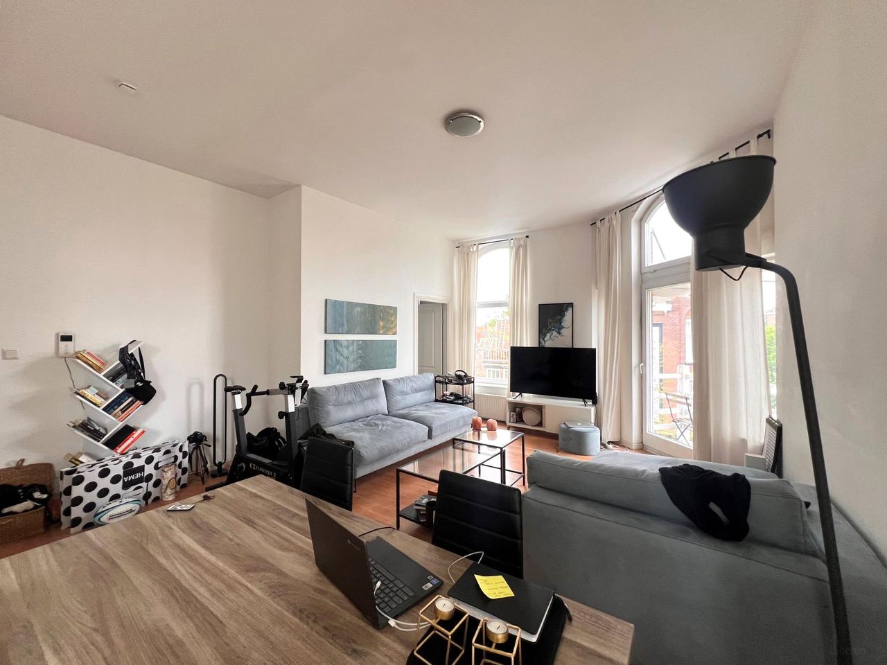 Licht 3-kamerappartement met balkon - Afbeelding 2