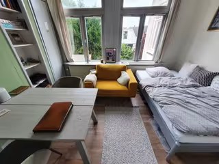 Lichte kamer van 13m² in de Oranjebuurt