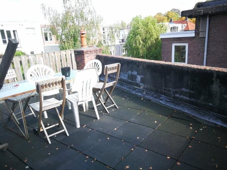Lichte kamer van 17 m2 met dakterras - Afbeelding 6