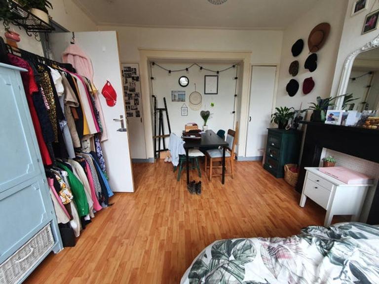 Lichte kamer van 17 m2 met dakterras - Afbeelding 3