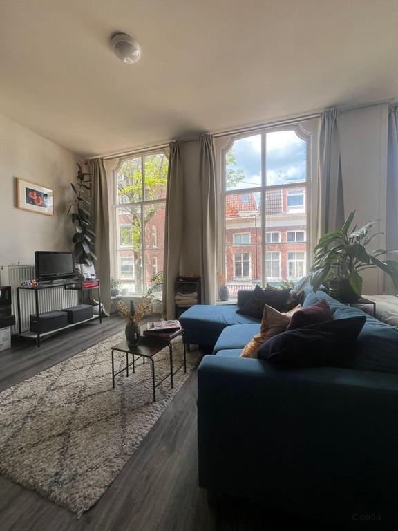 32 m² Room with Private Kitchen - Image 3