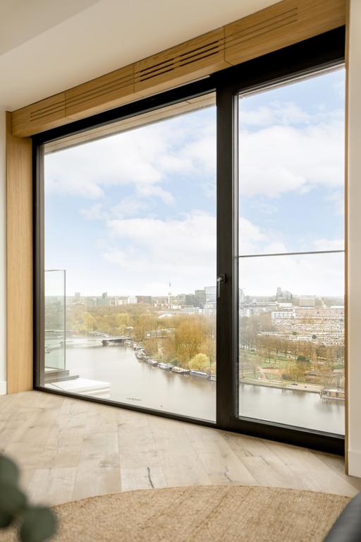 19th floor on the Amstel - Image 14