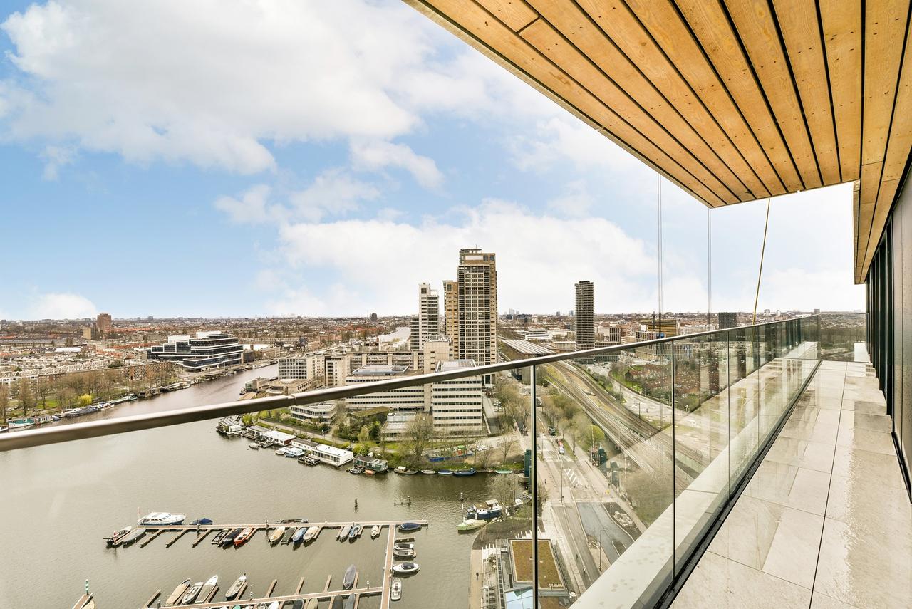 19th floor on the Amstel - Image 17