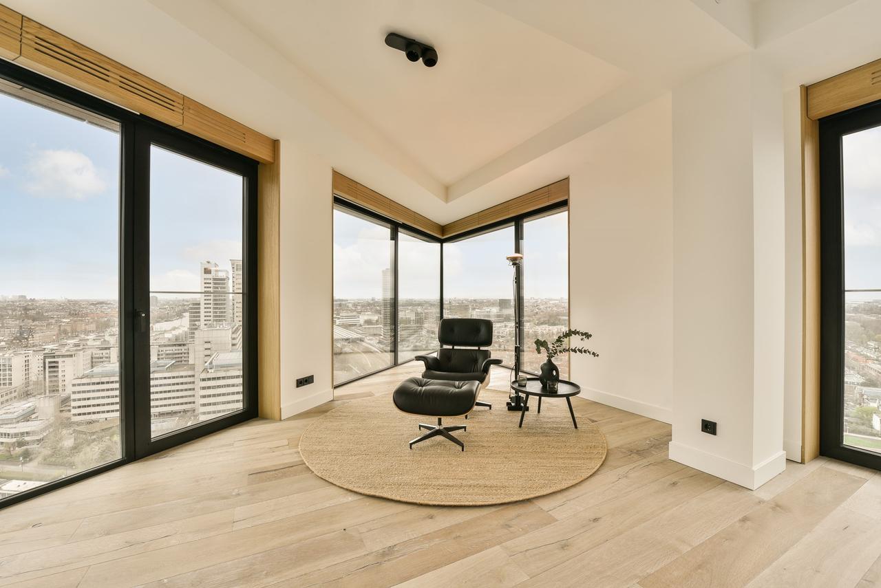 19th floor on the Amstel - Image 10