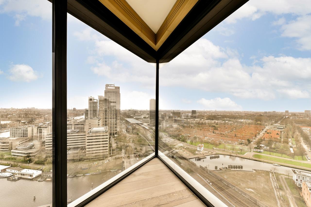19th floor on the Amstel - Image 11