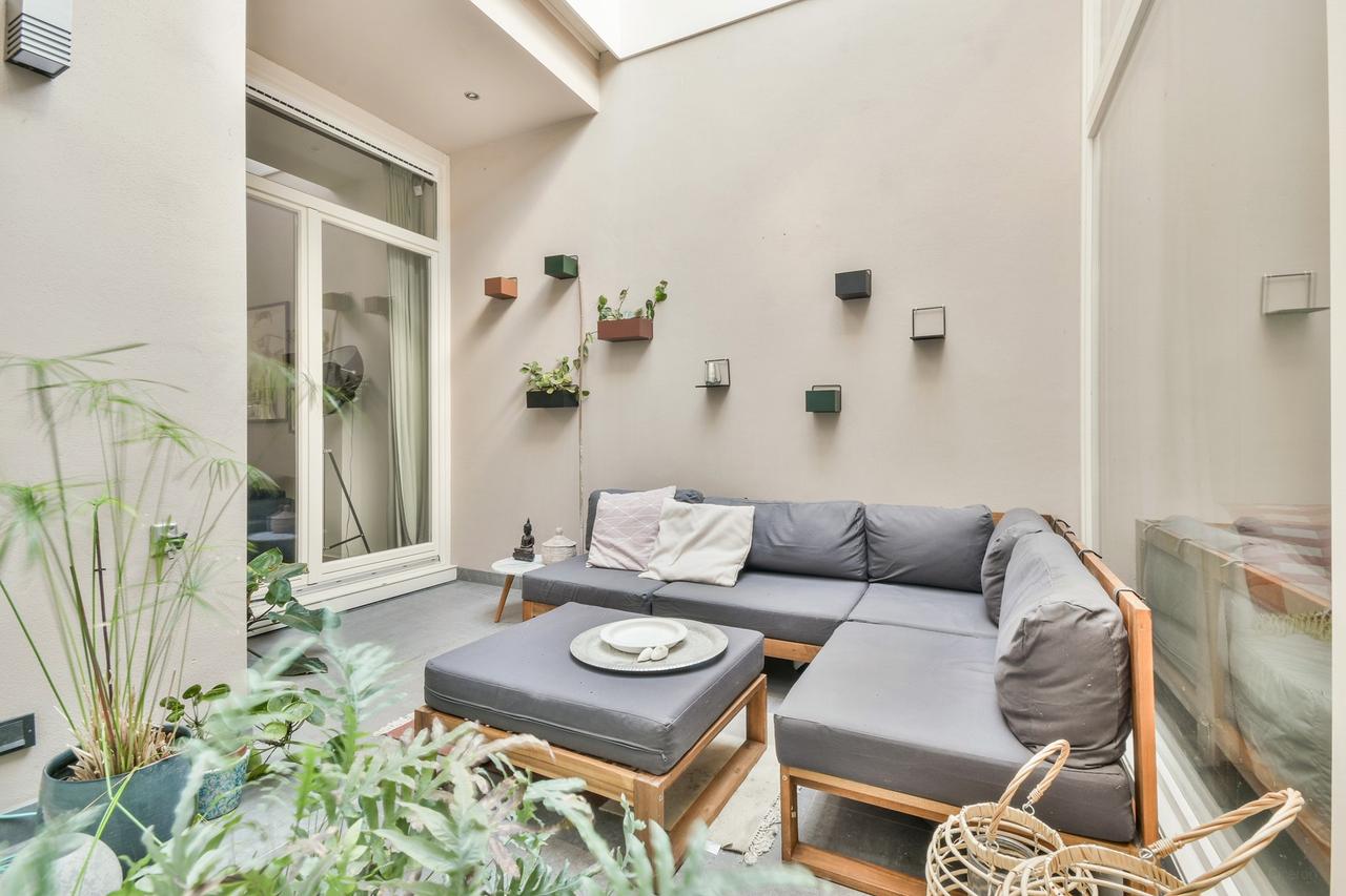 Waterfront with 2 patios in Oud-West - Image 2