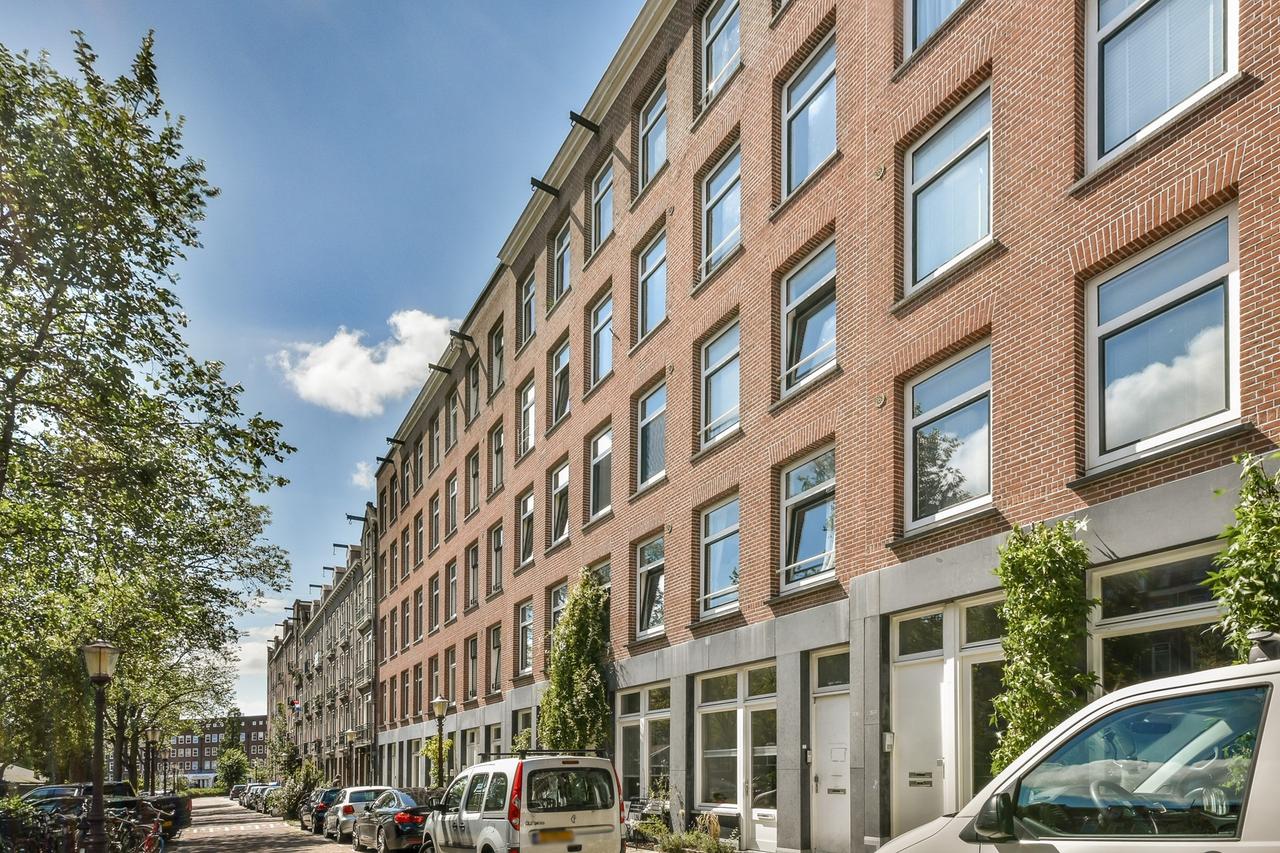 Waterfront with 2 patios in Oud-West - Image 24