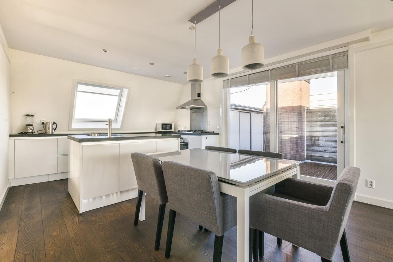 92m² with roof terrace in the Apollobuurt - Image 9