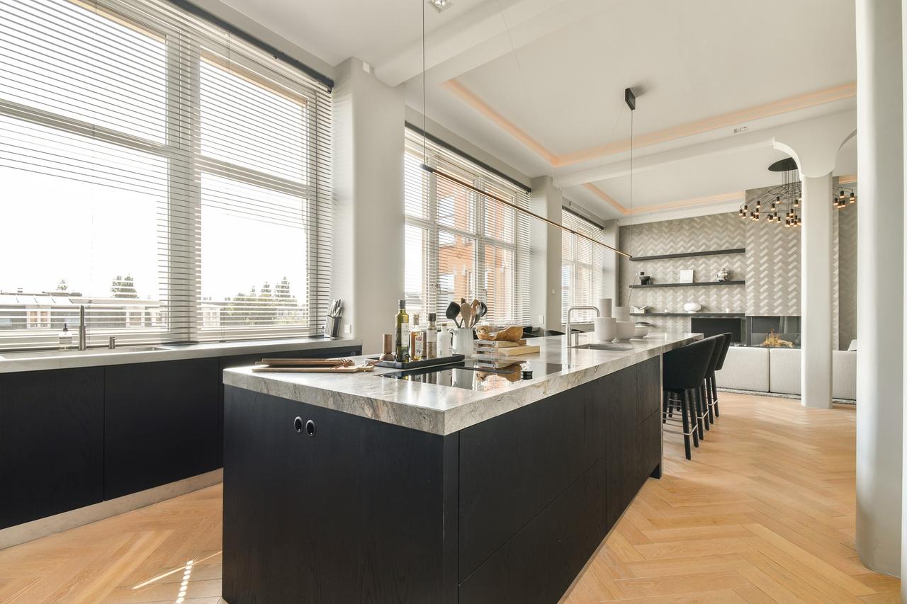 183 m² loft apartment in De Pijp - Image 8