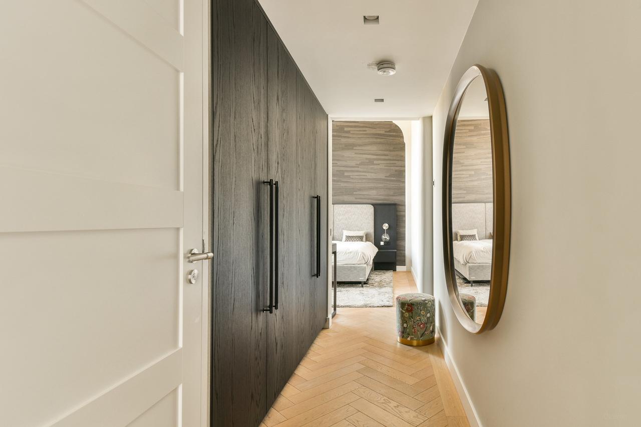 183 m² loft apartment in De Pijp - Image 11