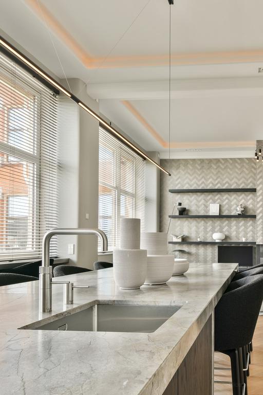 183 m² loft apartment in De Pijp - Image 9