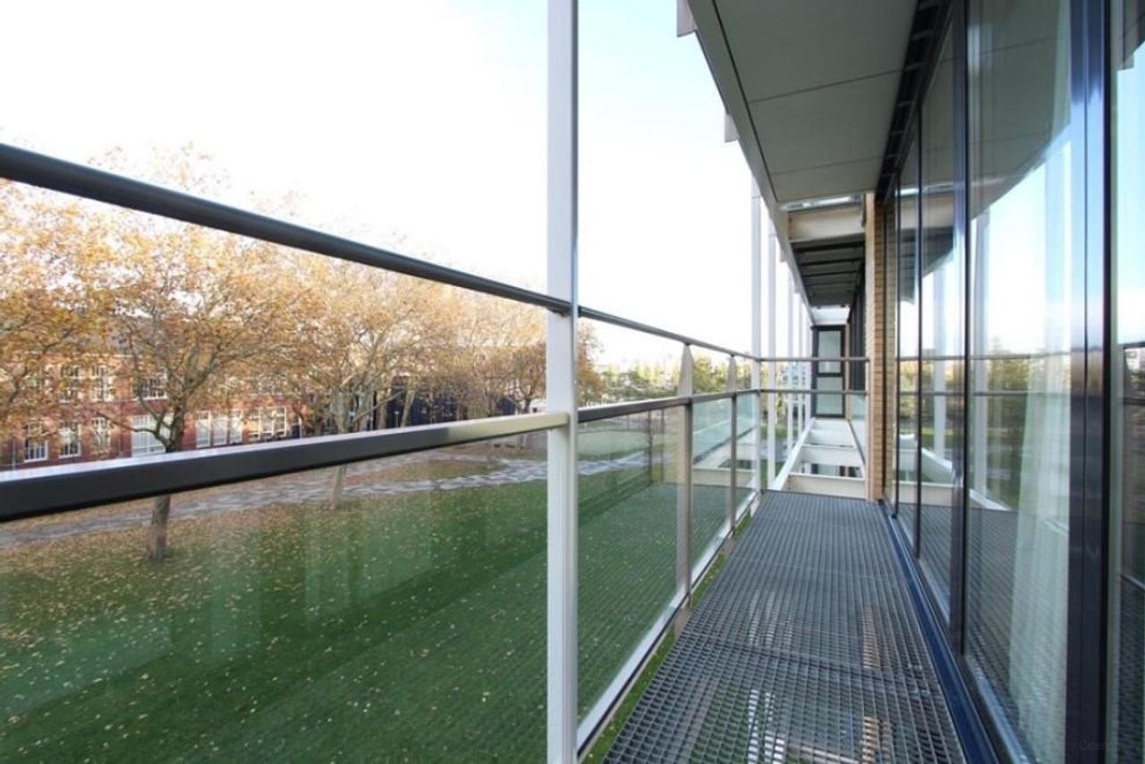 Bright 2-bedroom apartment with balcony - Image 15