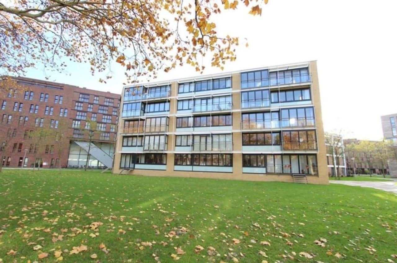 Bright 2-bedroom apartment with balcony - Image 16