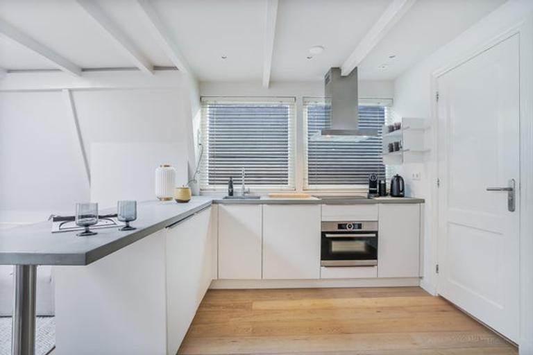 Rooftop Terrace and A++ in the heart of De Pijp - Image 16