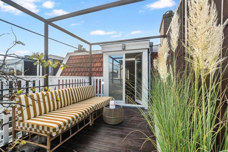 Rooftop Terrace and A++ in the heart of De Pijp - Image 11