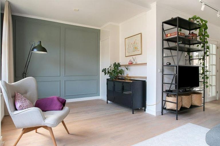 4-room apartment with roof terrace in Zuid - Image 1