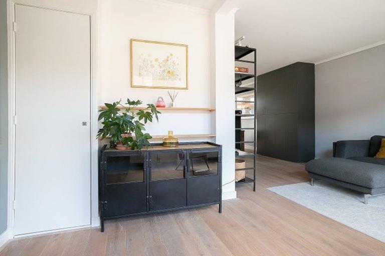 4-room apartment with roof terrace in Zuid - Image 6