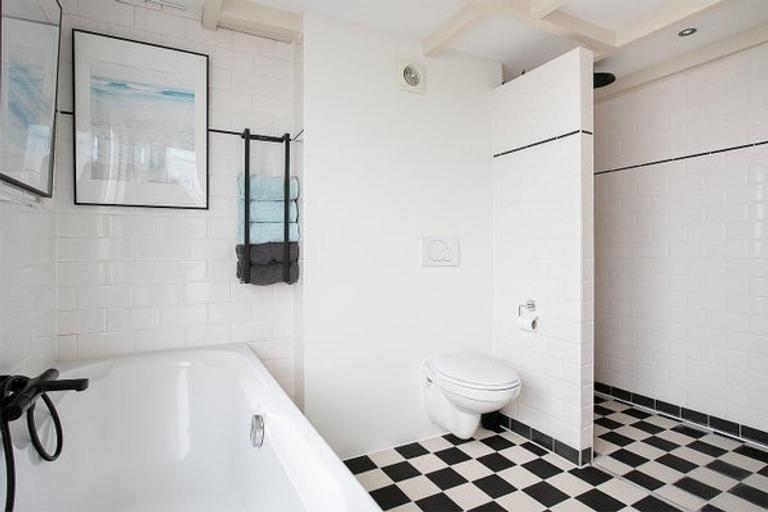 4-room apartment with roof terrace in Zuid - Image 23