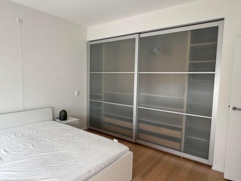 Bright 3-room apartment with 2 balconies - Image 8