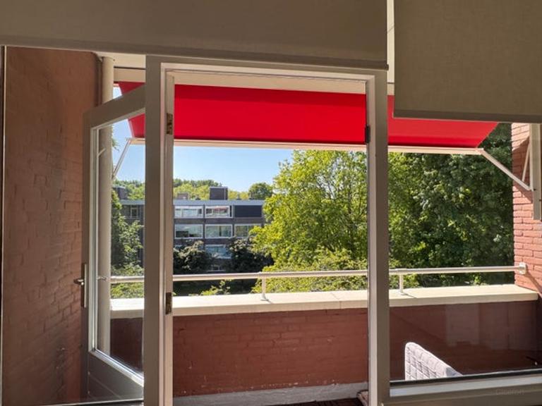 Bright 3-room apartment with 2 balconies - Image 16