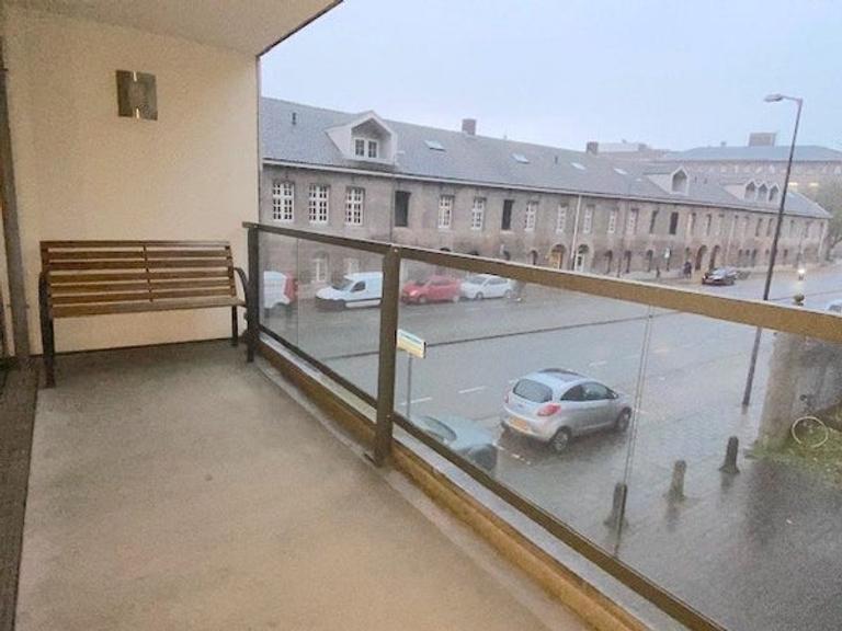 90 m2 apartment with balcony in Breda - Image 8