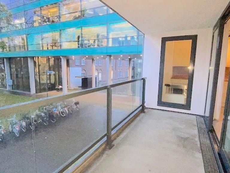 90 m2 apartment with balcony in Breda - Image 9