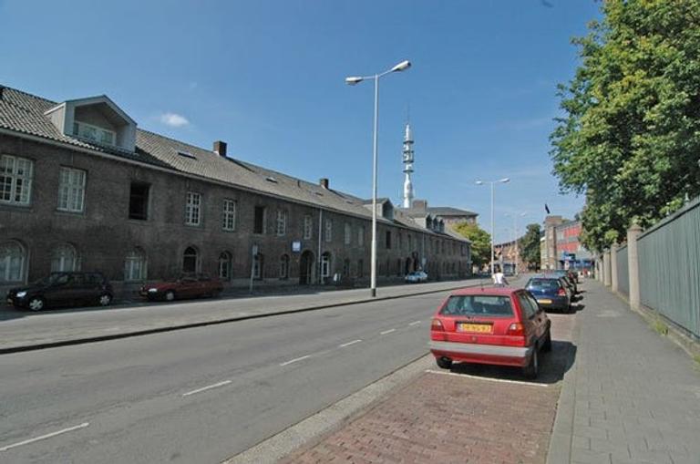 90 m2 apartment with balcony in Breda - Image 18