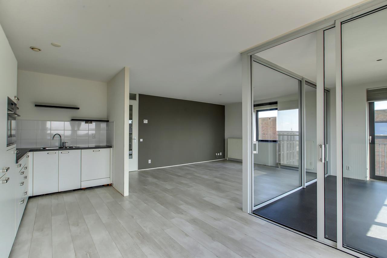 Bright 3-room apartment with balcony in IJburg - Image 14
