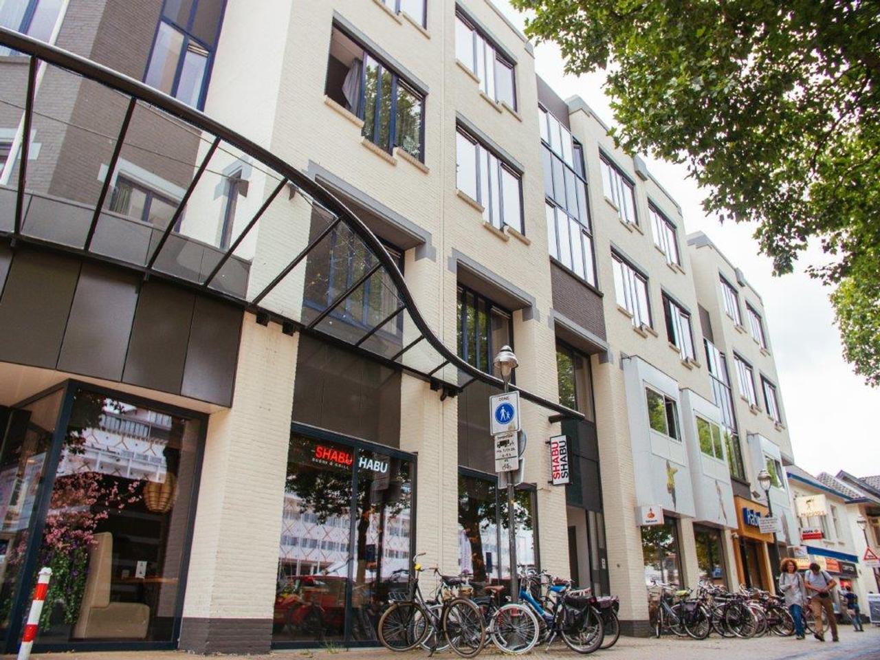 Studio met terras aan Marktplein Apeldoorn - Afbeelding 1