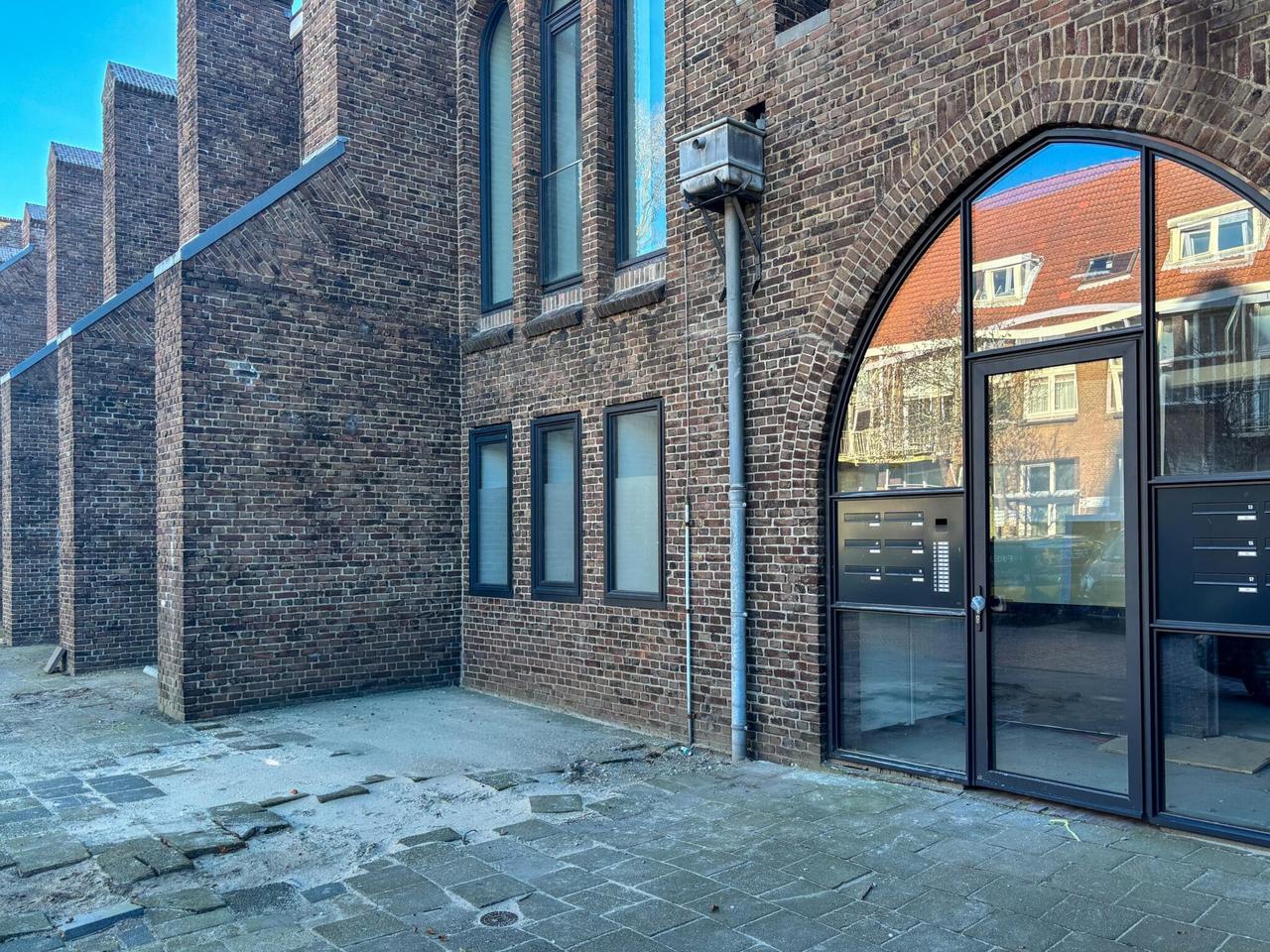 2-bedroom Church Loft, Beverwijk - Image 21