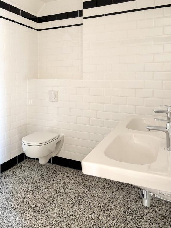 2-bedroom Church Loft, Beverwijk - Image 12