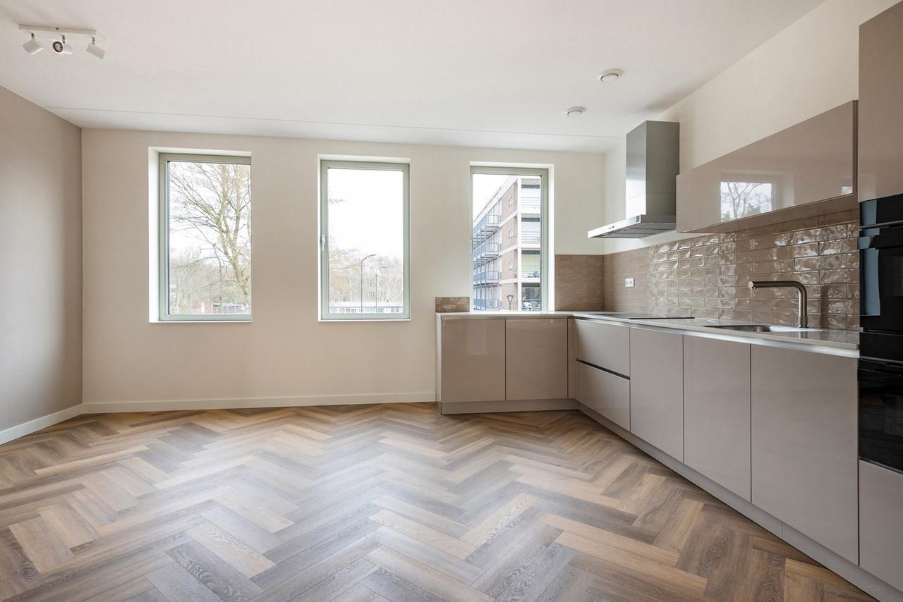 182 m² gezinswoning met 5 slaapkamers - Afbeelding 2