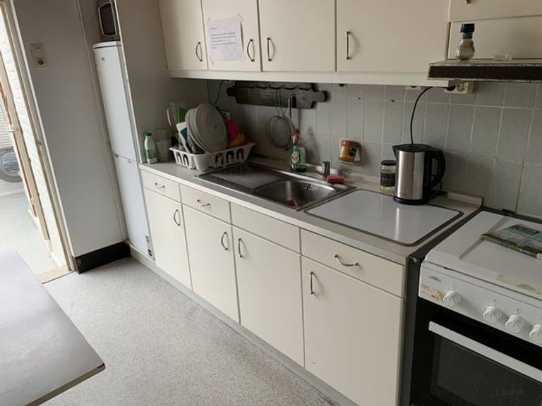 Student Room of 29 m² with Garden - Image 13