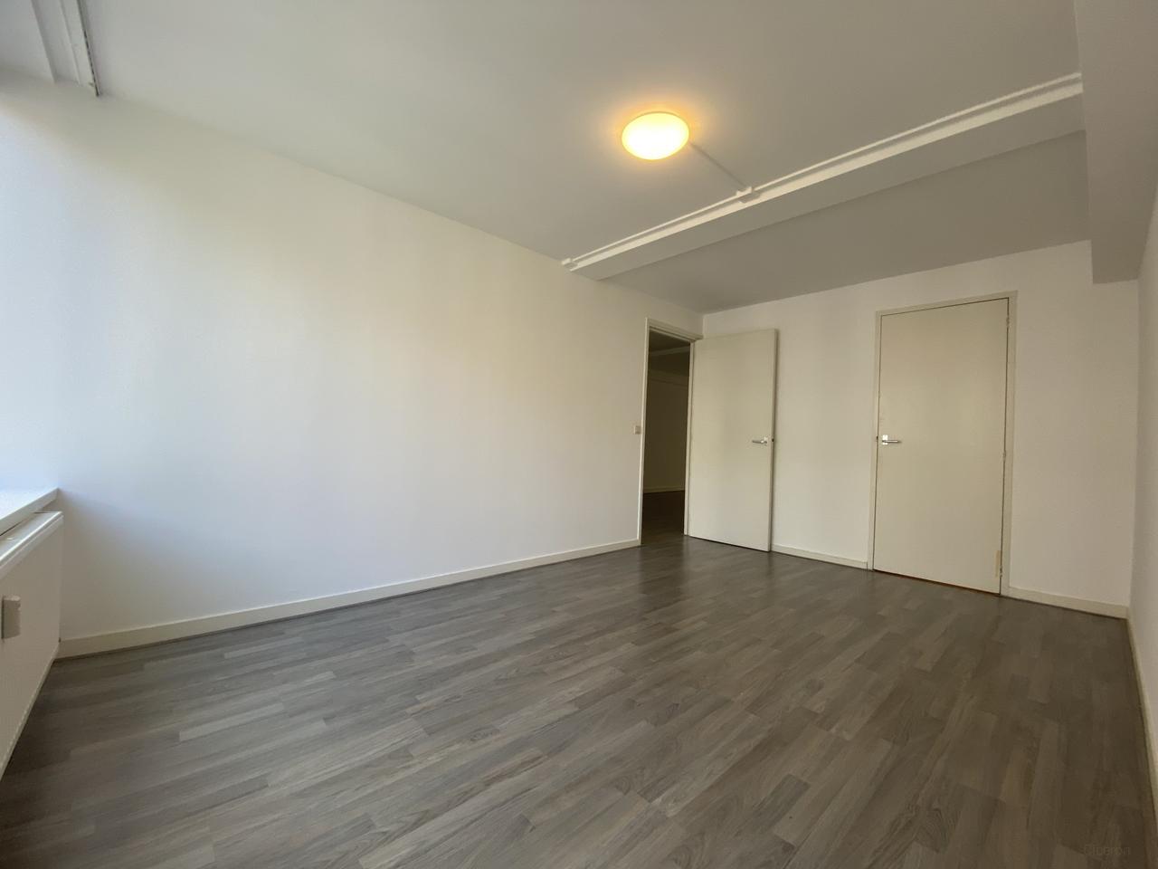 110m² apartment with roof terrace - Image 21